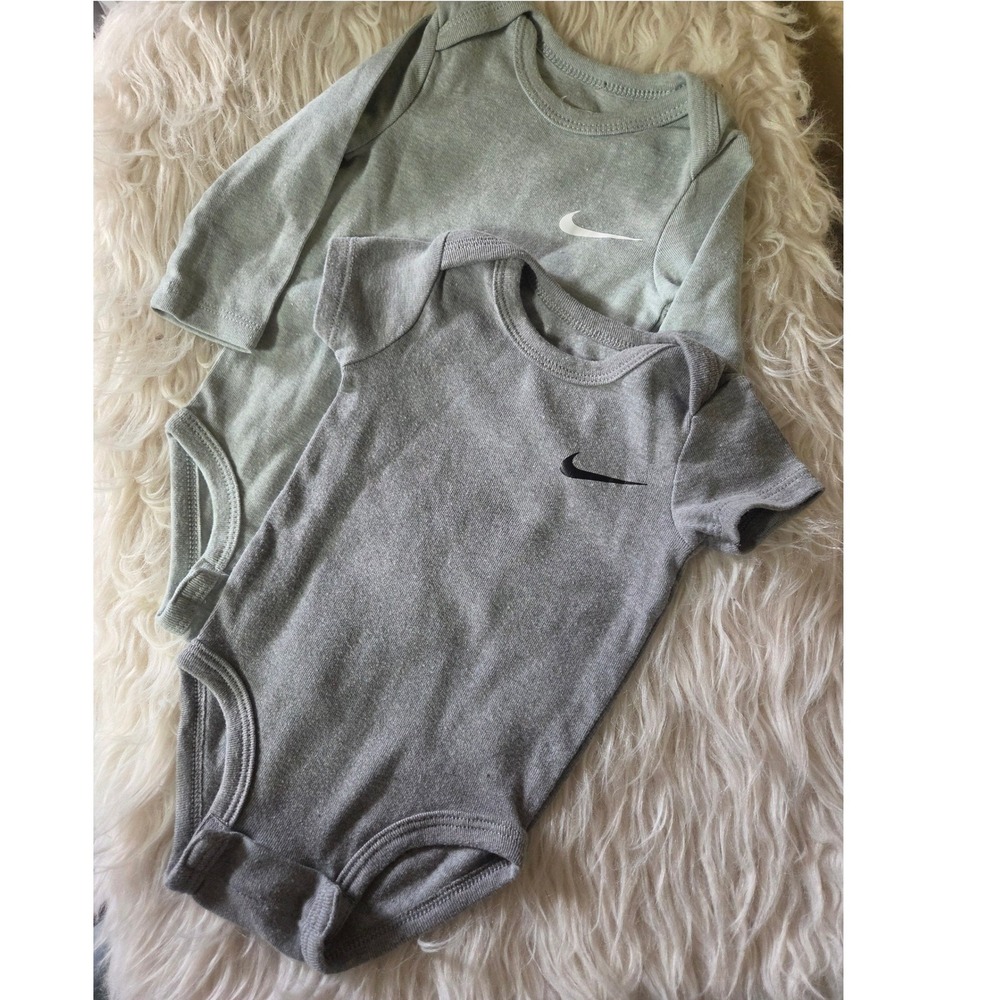 Nike Baby Bodysuit Set 2 Pack Gray Green Short Sleeve Swoosh 9M